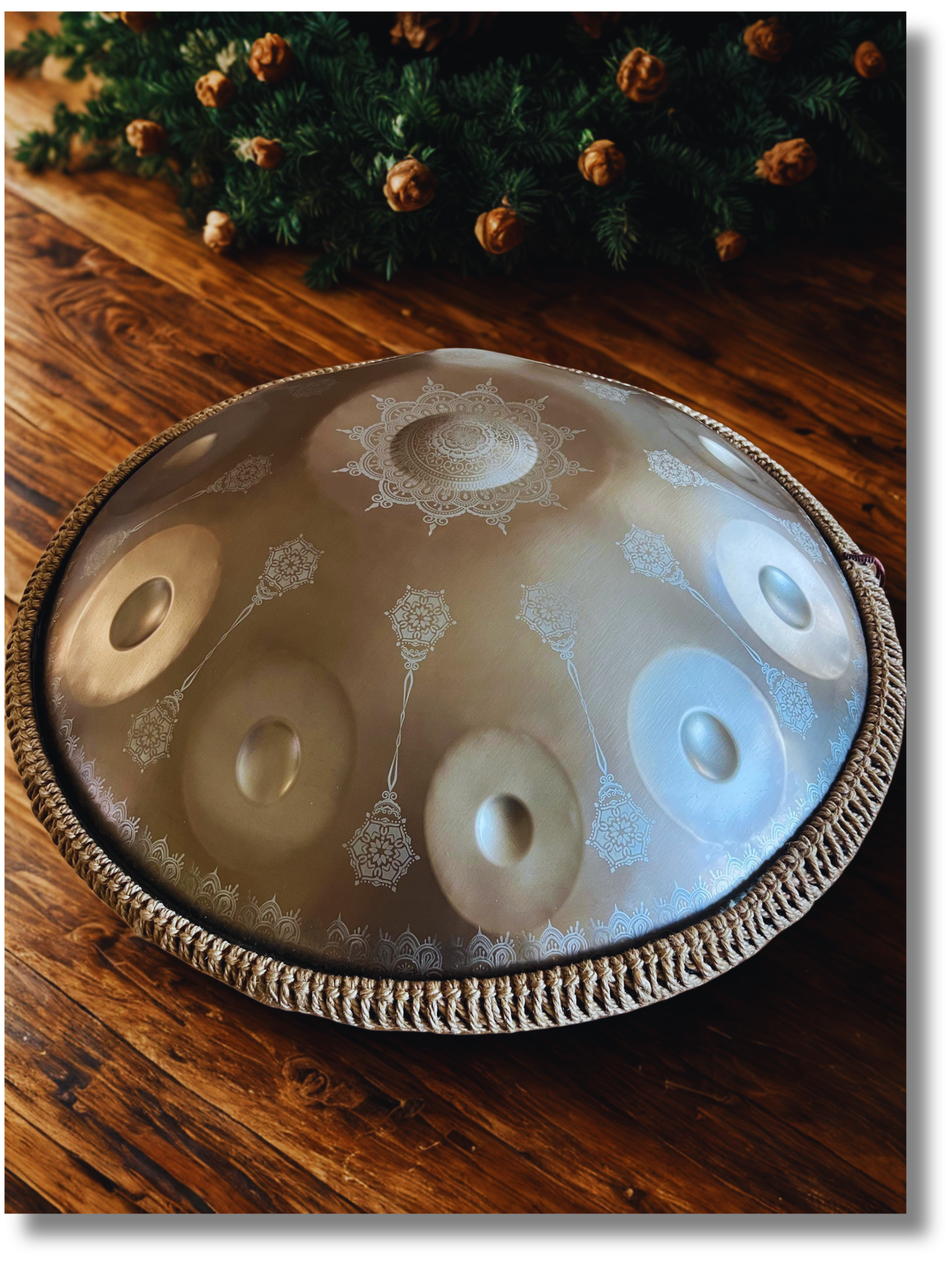 Beautiful Gold Yantra Mandala Fossey Handpan – 12-Note Stainless Steel – Handcrafted and Hand-Tuned – D Kurd 440Hz (22" / 55 cm), Hand Drum, For Beginners and Advanced Musicians, Sound Healing Meditation.