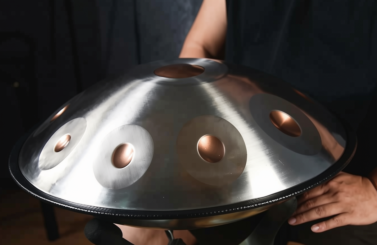 Silver Shine Golden Eye Handpan, D Kurd 10-Note | 440 or 432Hz - Handcrafted and Tuned