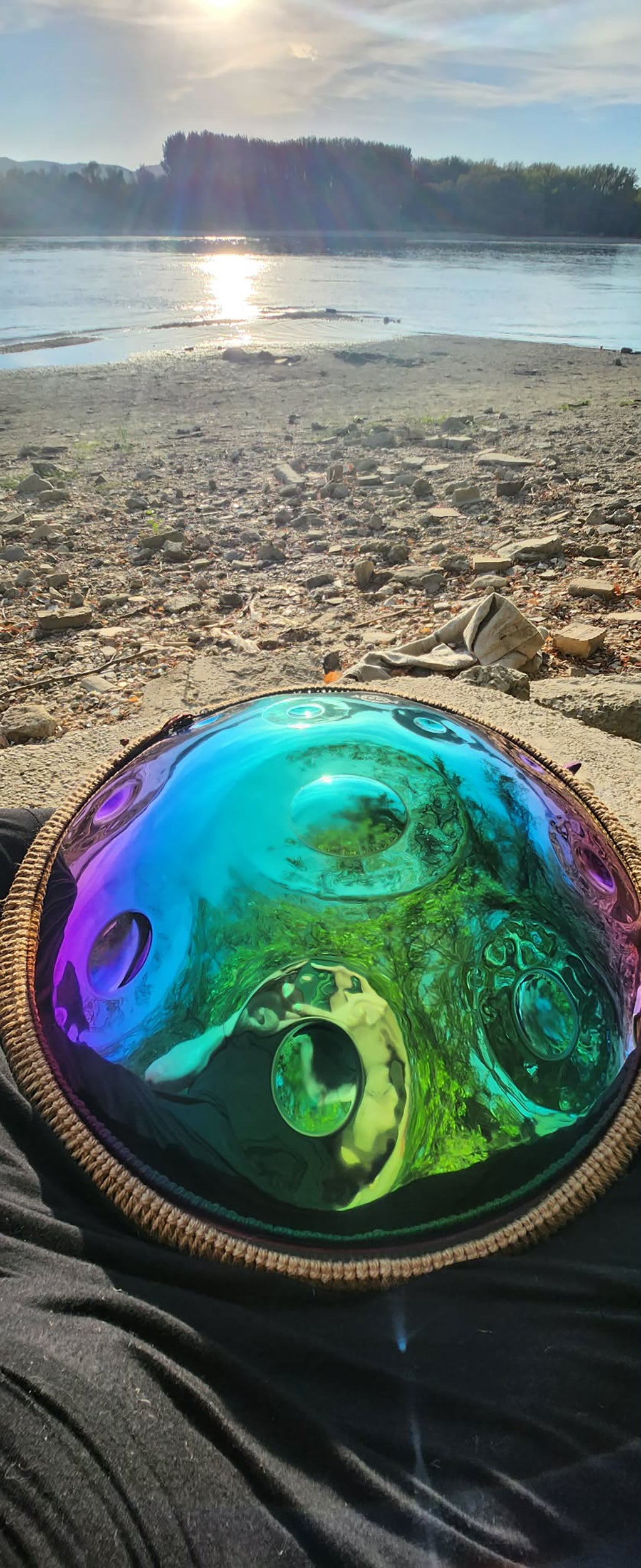 Rainbow Handpan - 12-Note D Kurd, Stainless Steel (22", 440Hz)