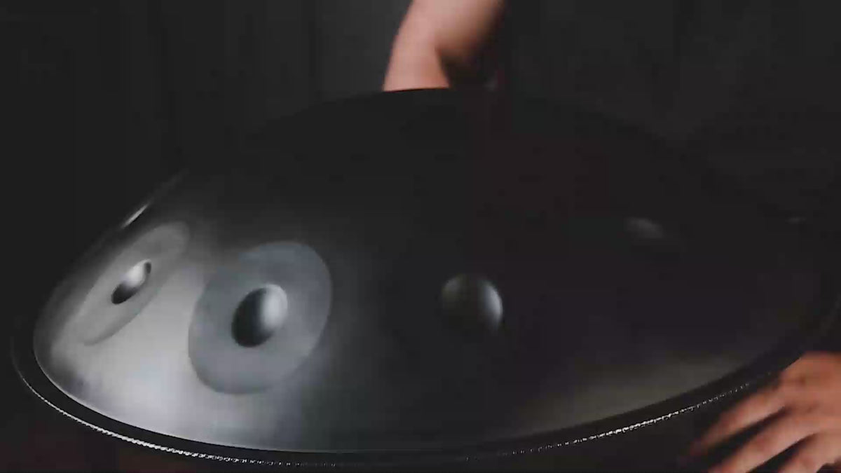 Black Star fossey handpan performance D kurd, stainless steel, handpansounds