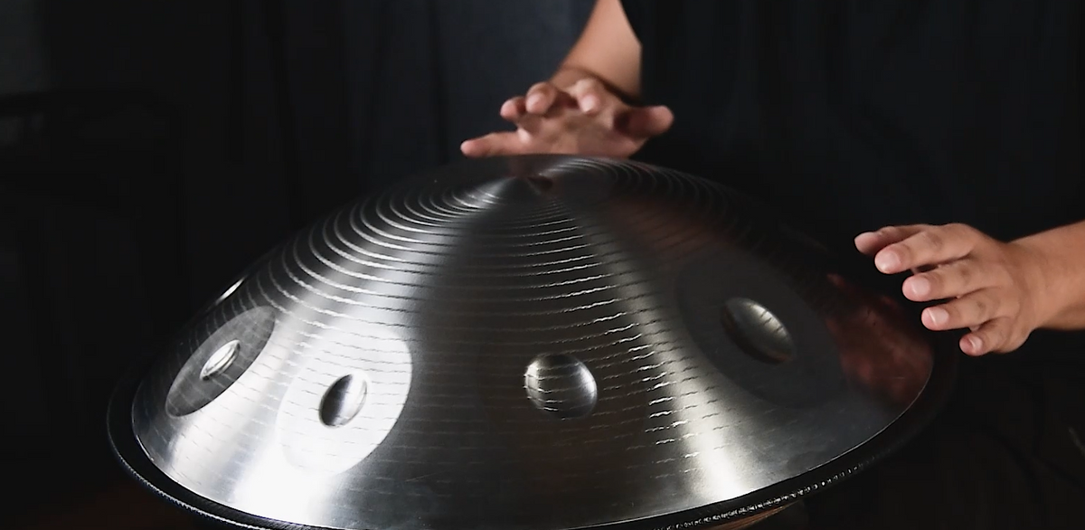 Silver Solar Fossey Handpan, D Kurd 14-Note | 440 or 432Hz